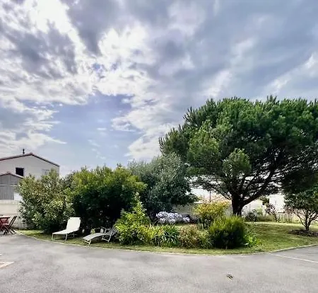 Holiday home Location Saisonniere Plain-pied 4 A 6 Pers Prefailles, 100m De La