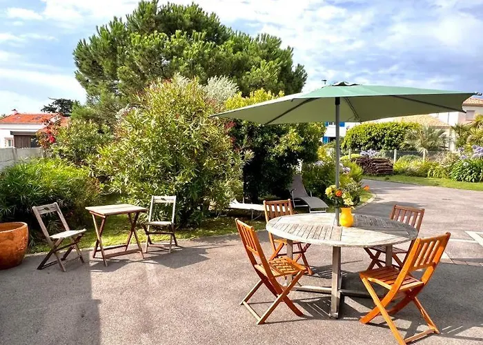 Location Saisonniere Plain-pied 4 A 6 Pers Prefailles, 100m De La Holiday home
