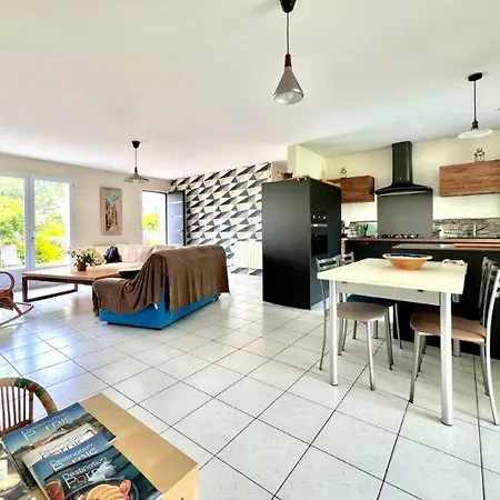 Location Saisonniere Plain-pied 4 A 6 Pers Prefailles, 100m De La Сasa de vacaciones *