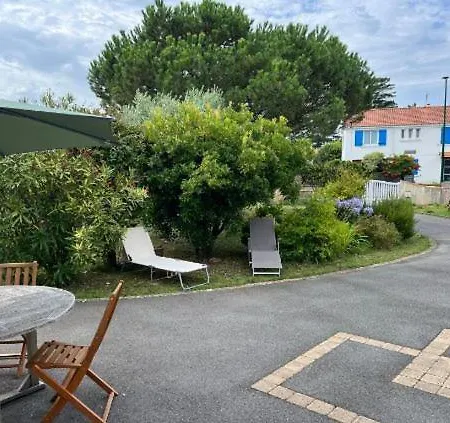 Location Saisonniere Plain-pied 4 A 6 Pers Prefailles, 100m De La *