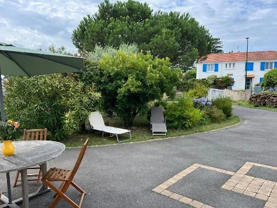 Location Saisonnière Plain-pied 4 à 6 Pers Prefailles, 100m De La *