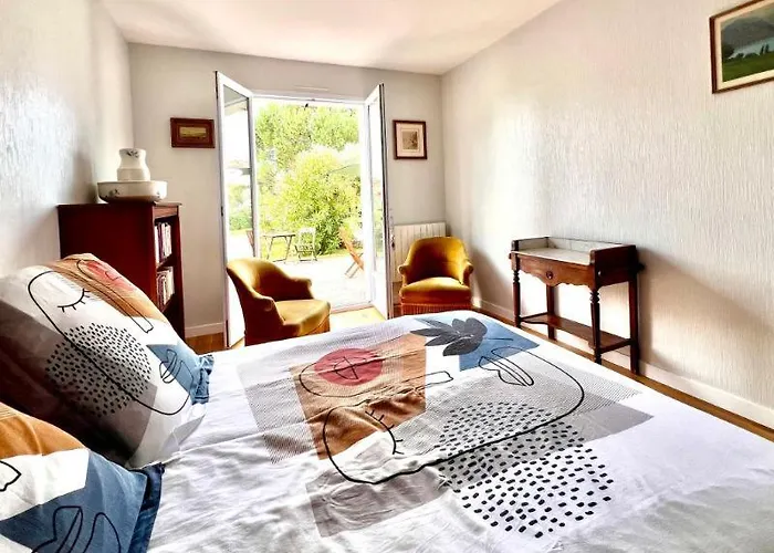 Location Saisonnière Plain-pied 4 à 6 Pers Prefailles, 100m De La * Préfailles